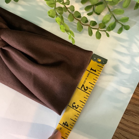 Chocolate Brown Basic Knotted Stretchy Headband - Picture 3 of 3